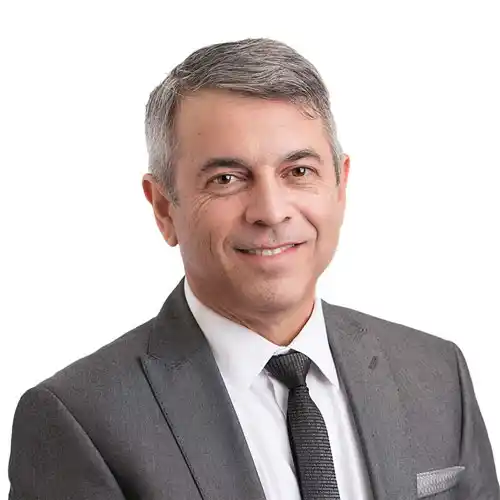 LUẬT SƯ JOSÉ E. LATOUR