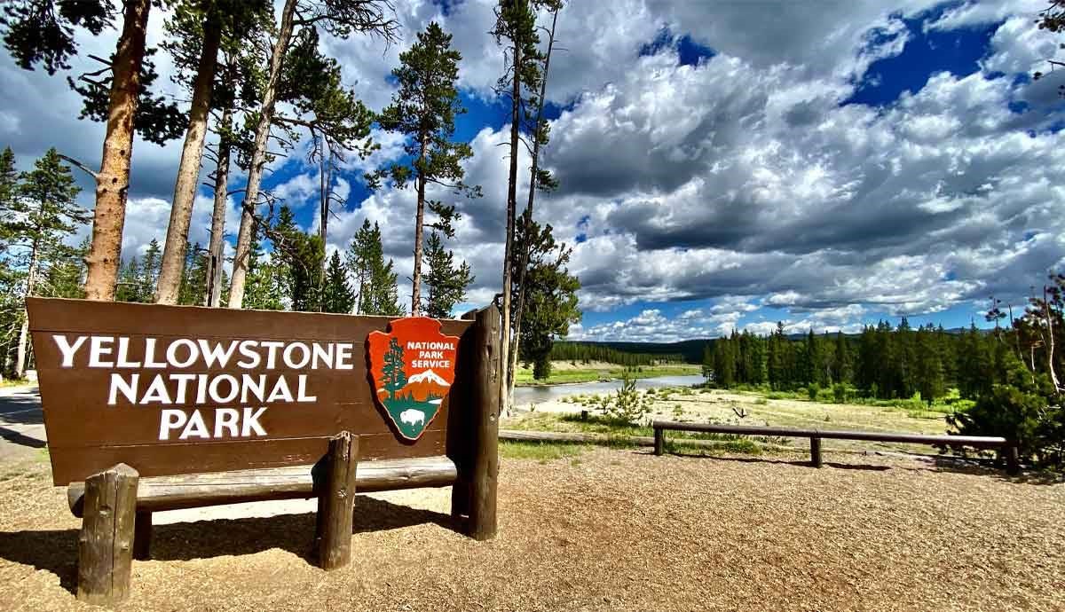 SỰ THẬT THÚ VỊ VỀ CÔNG VIÊN QUỐC GIA YELLOWSTONE