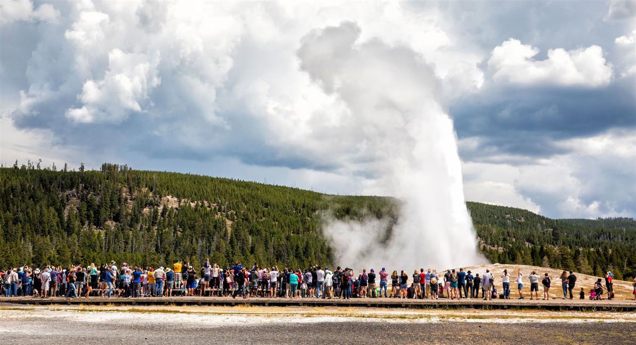 SỰ THẬT THÚ VỊ VỀ CÔNG VIÊN QUỐC GIA YELLOWSTONE