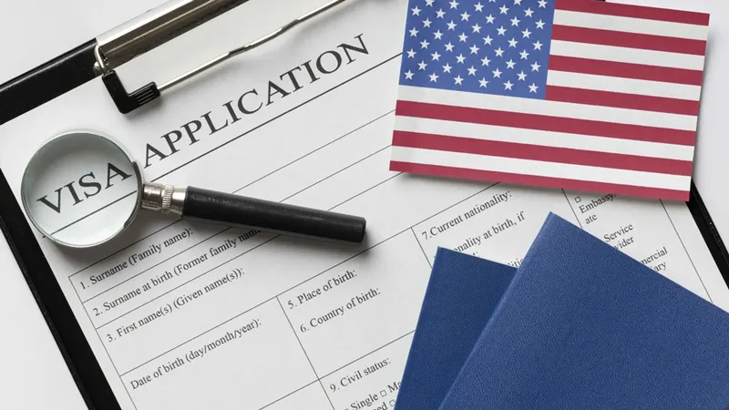 Chuẩn bị hồ sơ phỏng vấn định cư Mỹ: Hướng dẫn chi tiết 2026